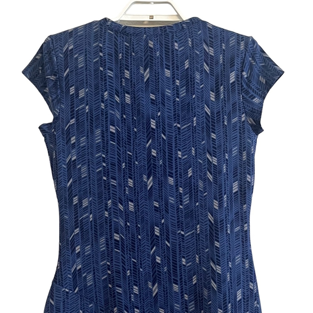 Athleta Blue Printed Short Sleeve V-Neck Dress - Picture 6 of 9